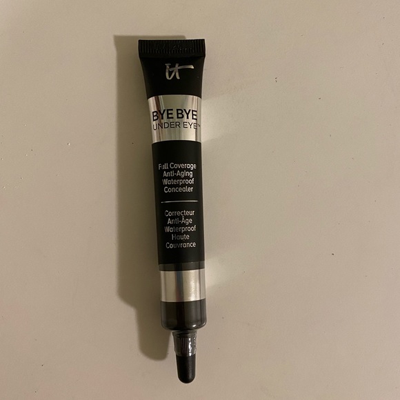 it cosmetics Other - IT Cosmetics Bye Bye Under Eye Concealer